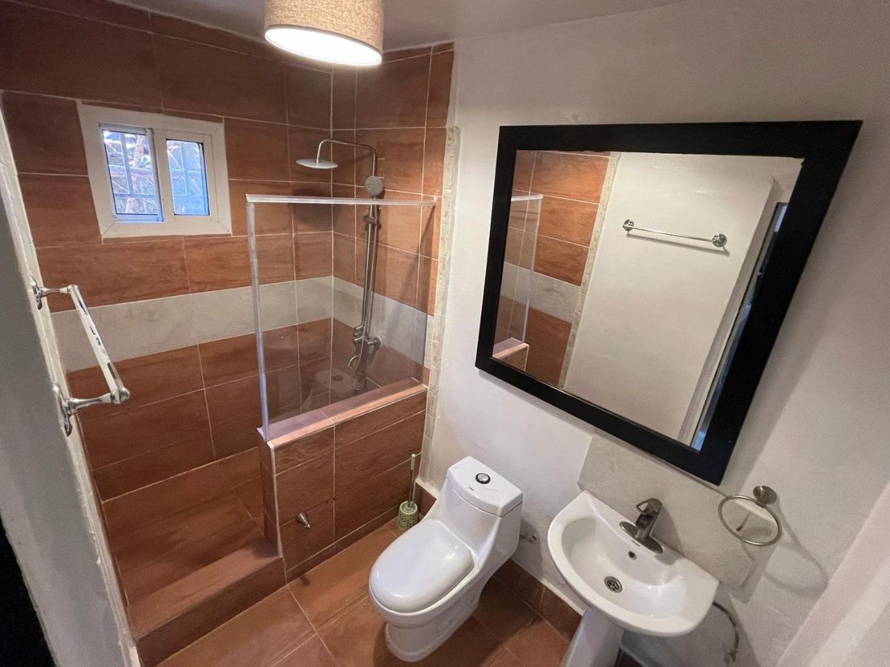 Wilber Lodge Freetown Ngoại thất bức ảnh